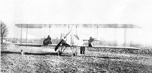 Sturtevant S type plane (note the gunner on each wing)